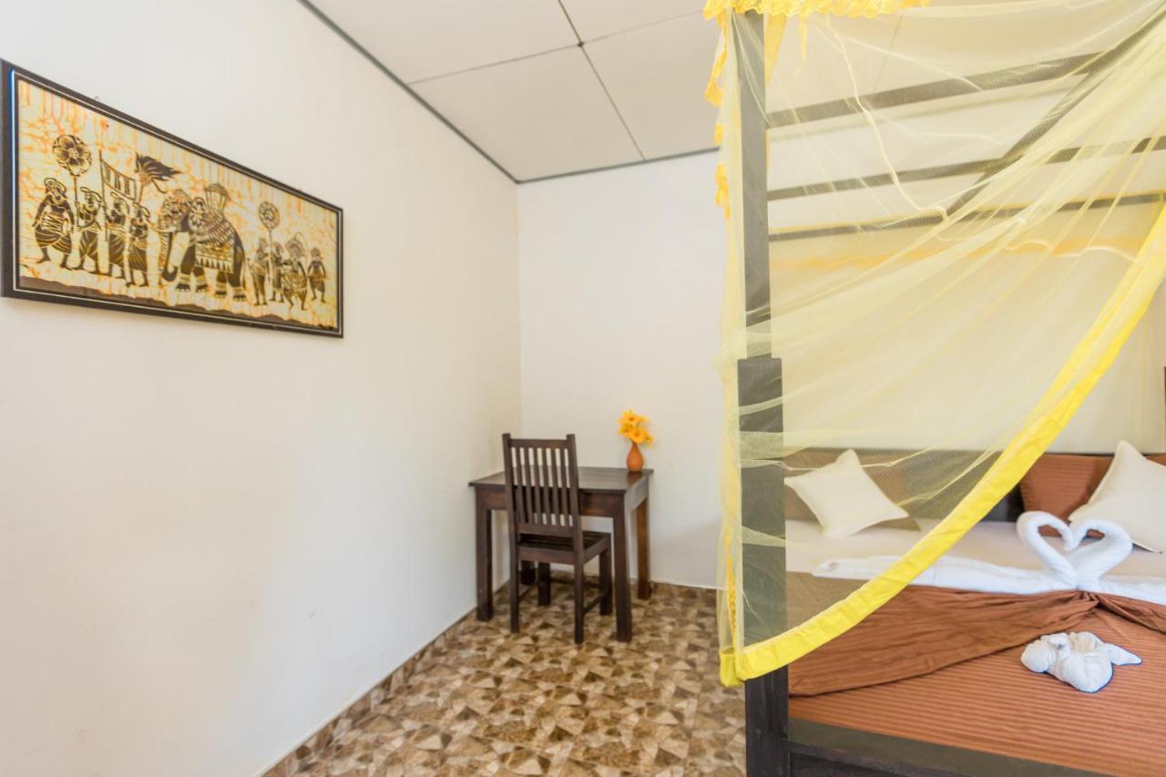 Rock Violet Lakefront Cabanas & Restaurent Tangalle Εξωτερικό φωτογραφία